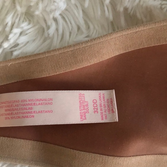 Victoria Secret - Lined Strapless Bra - Picture 2 of 3